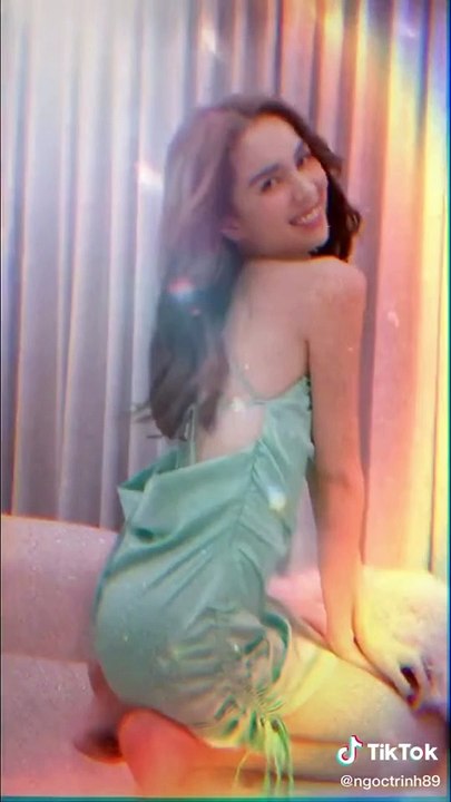 Những clip triệu views mới nhất của Ngọc Trinh trên Tik Tok - Tik Tok Sao Việt