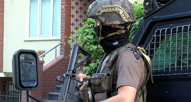 Uyuşturucu satıcılarına operasyon: Çok sayıda şüpheli gözaltında