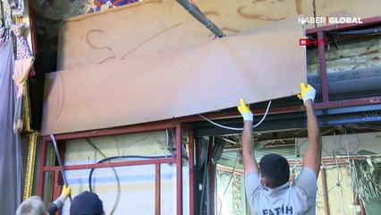 Kapalıçarşı'da tartışma yaratan döviz bürosunun kaçak bölümleri söküldü