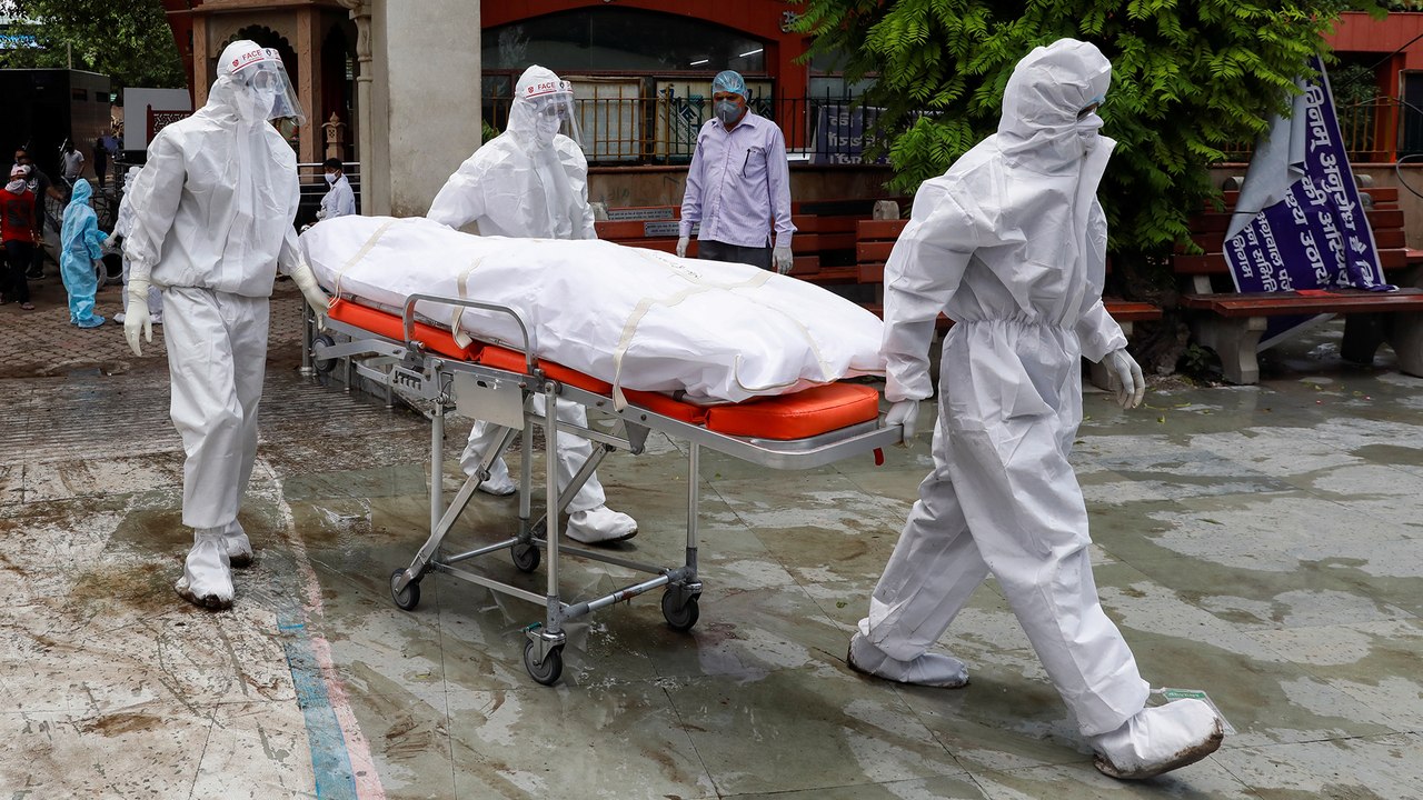 As India surpasses 500,000 coronavirus infections, New Delhi considers fresh lockdowns