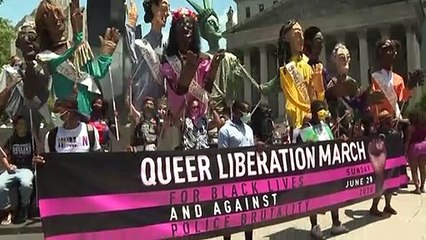 New York: marche pour "la justice raciale", 50 ans après la première "Gay Pride"