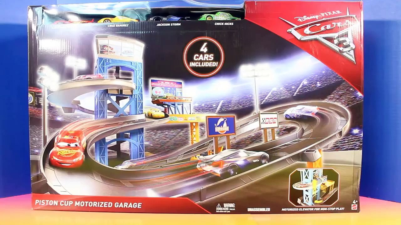 Disney Cars 3 Piston Cup Motorized Garage Lighting McQueen Races