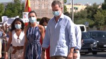 Los Reyes inician su visita a Sevilla en las Tres Mil Viviendas