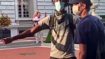 Una pareja de abogados amenaza con sus armas a los manifestantes de BlackLivesMatter que querían asaltar su casa