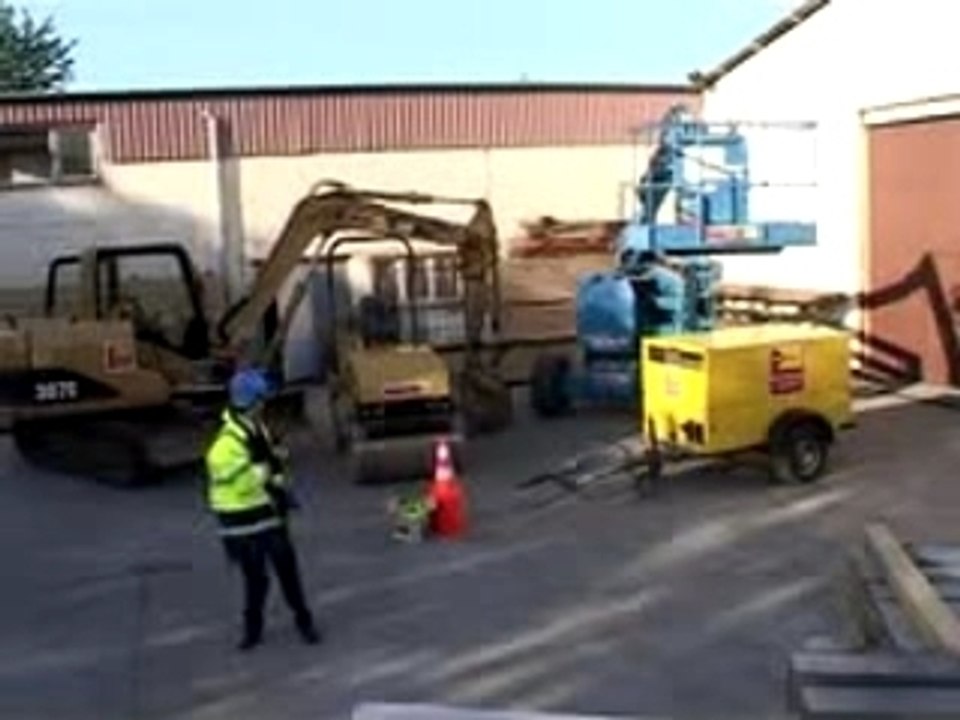 CATERPILLAR - ACTION REACTION (BM LOCATION)
