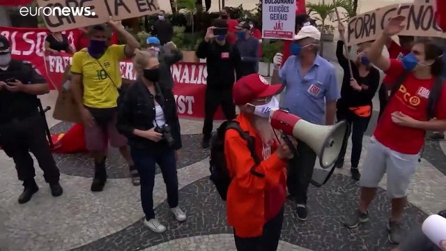 Brasile, proteste anti-Bolsonaro in varie città: Democrazia minacciata