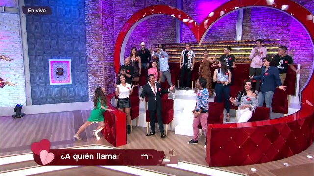 Serrath le pide a Pichi que no se meta en los portales de Naomi. | Enamorándonos