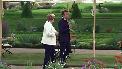 Merkel y Macron piden un acuerdo para reactivar la UE en julio