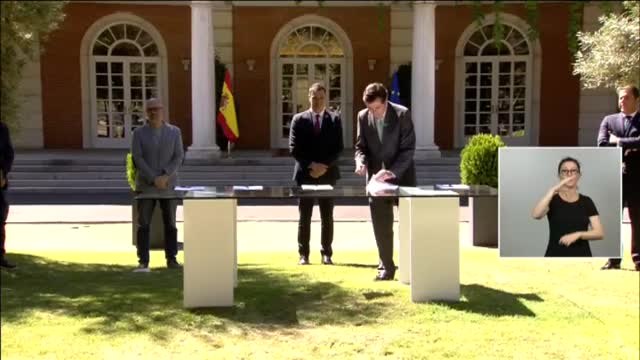 Sánchez tras la firma del acuerdo con los agentes sociales: El camino es la unión sincera de todas las voluntades