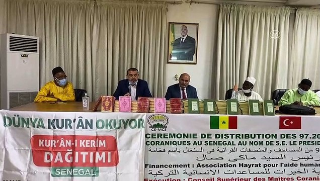 Hayrat İnsani Yardım Derneği Senegal'de 90 binden fazla Kur'an-ı Kerim dağıttı - DAKAR