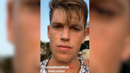 Miguel Bernardeau disfruta del verano desde el mar