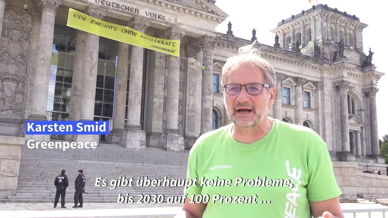 Kohle-Protest: Greenpeace enthüllt Banner am Reichstagsgebäude