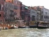 Gondola in Rialto - Venice