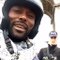 LE CONTRÔLE ROUTIER BRUTAL DE L'ACTEUR JIMMY JEAN-LOUISL'acteur haïtien Jimmy Jean-Louis a partagé sur sa page Facebook, une vidéo dans laquelle il se fait contrôler par un policier alors qu'il se baladait tranquillement à scooter. Le policier arrive et