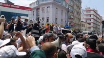 Adana'da yürümek isteyen avukatlara polis müdahalesi