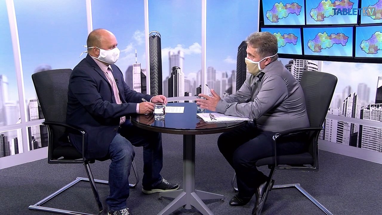 Ľ. PETRÁK: Ak by sa tituly odoberali spätne, následky môžu byť vážne