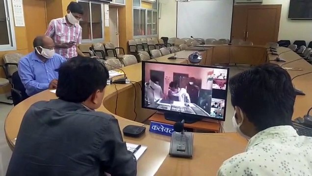 शाजापुर कलेक्टर का नवाचार, वीडियो कांफ्रेंसिंग के जरिए की ग्राम पंचायत से बात