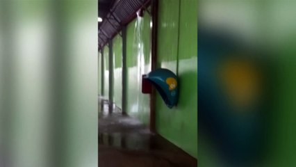 Chuva forte atinge Cascavel e Terminal Sul é invadido pela água