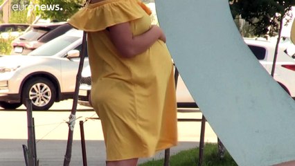 Évente több mint 2500 csecsemőt hordanak ki külföldi szülők számára az ukrán béranyák