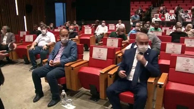 Bilim Kurulu Üyesi Çelik: Aşı reklamları boş reklamlar, çok kanmamak gerekiyor
