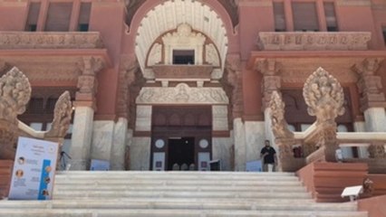 Exótico palacio de El Cairo abre al público tras décadas de olvido y leyendas