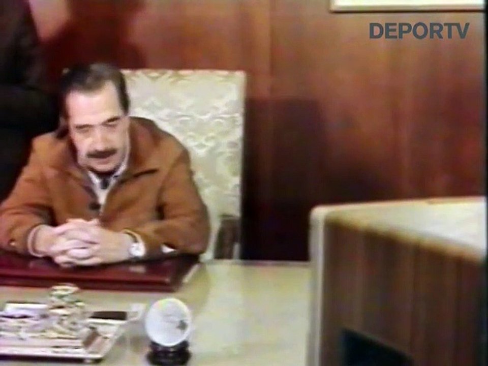 INÉDITO Carlos Bilardo charla con Raúl Alfonsín segundos después de ser campeón en México 1986