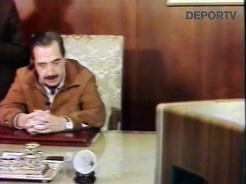 INÉDITO Carlos Bilardo charla con Raúl Alfonsín segundos después de ser campeón en México 1986