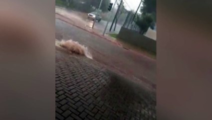 Chuva encobre Rua Antônio José Elias, no Coqueiral
