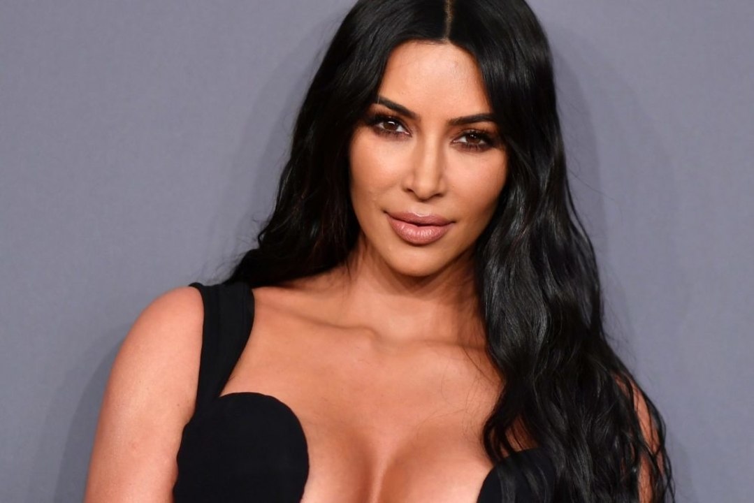 Kim Kardashian West Has Cherry Red Hair—and No, It’s Not a Wig