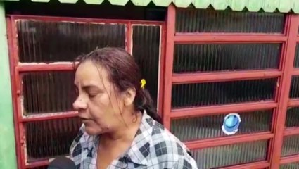 Casas são alagadas na Rua Xavantes e moradora reclama da obra na calçada