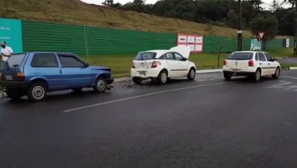 Uno e Agile se envolvem em colisão de trânsito na Região do Lago