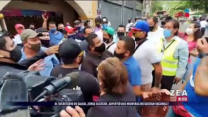 Ambulantes agreden a personal de Protección Civil