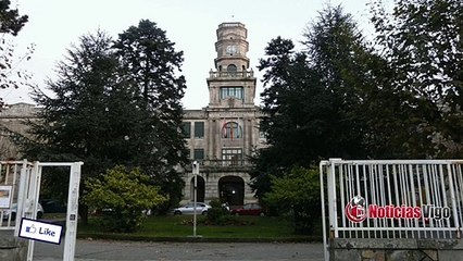 Patrimonio rexeita tapar o escudo franquista do IES Santa Irene de Vigo