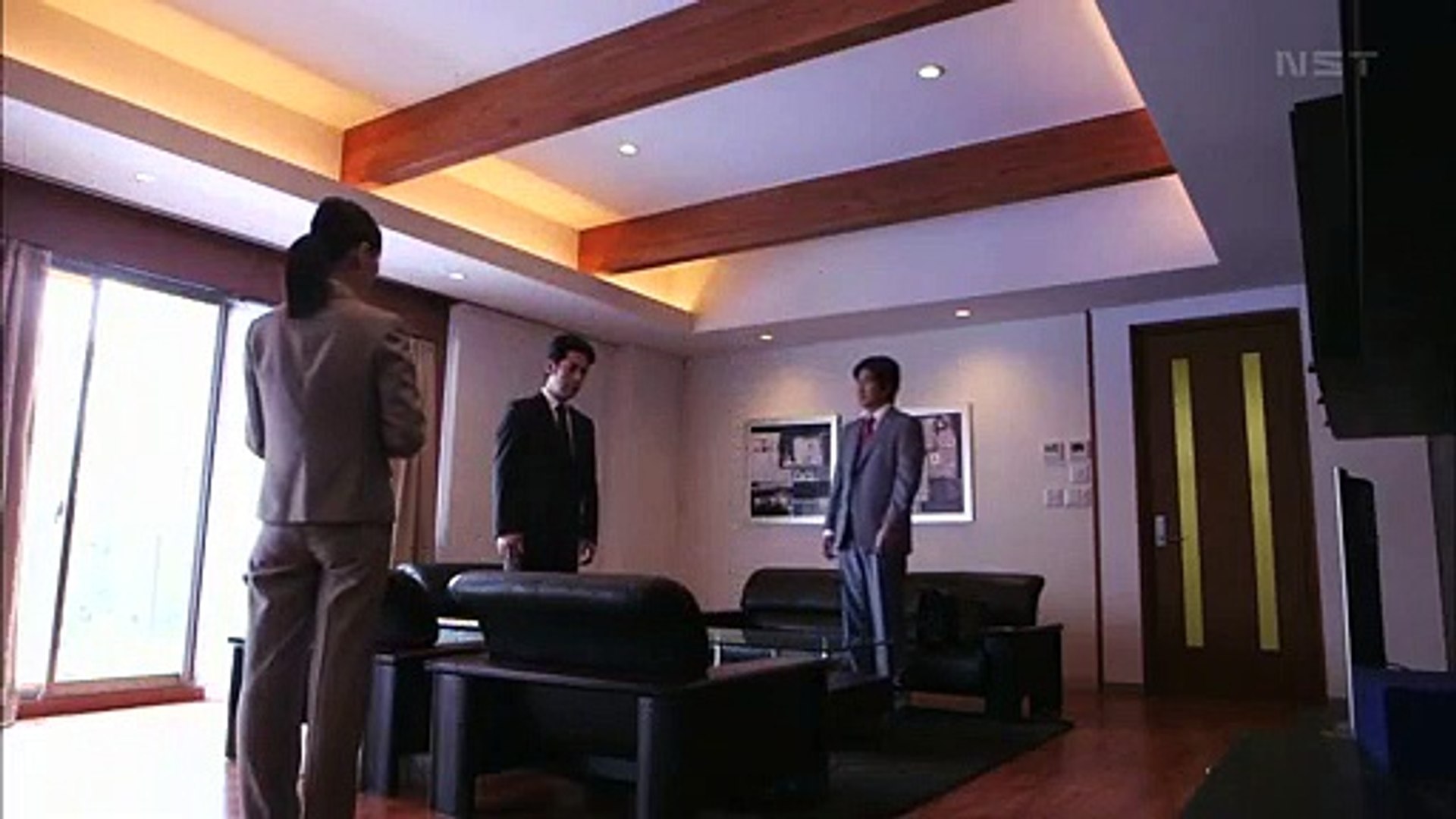 鍵のかかった部屋 Episode 1 佇む男 動画 Dailymotion