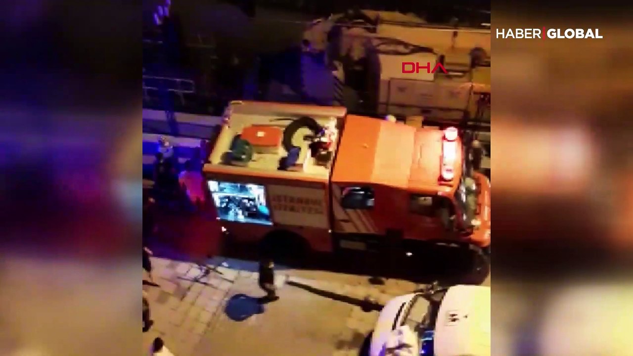 Kadıköy'de tren istasyonunda raylara giren kişiyi elektrik çarptı