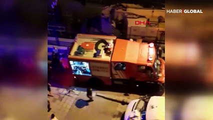 Kadıköy'de tren istasyonunda raylara giren kişiyi elektrik çarptı