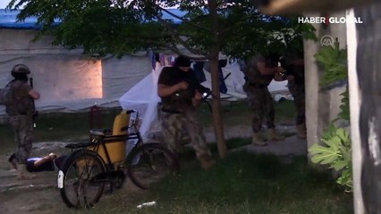 Adana'da şafak baskını! Böyle yakalandılar