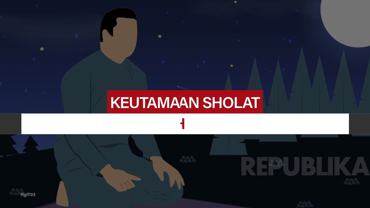 Sejumlah umat Islam bersiap menunaikan sholat Jumat berjamaah dengan menerapkan jaga jarak di Masjid At-Tin, Jakarta.