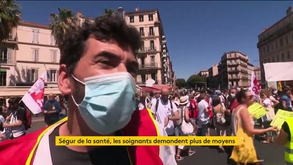Hôpital : le personnel dans la rue pour réclamer "des lits et du fric"