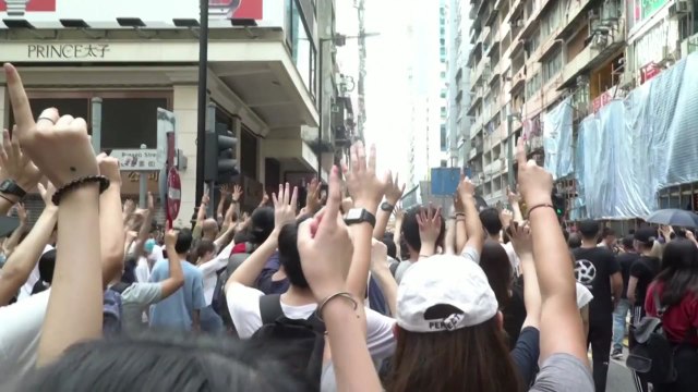 中 보안법으로 홍콩 번영 ...시민들 반대 시위 / YTN