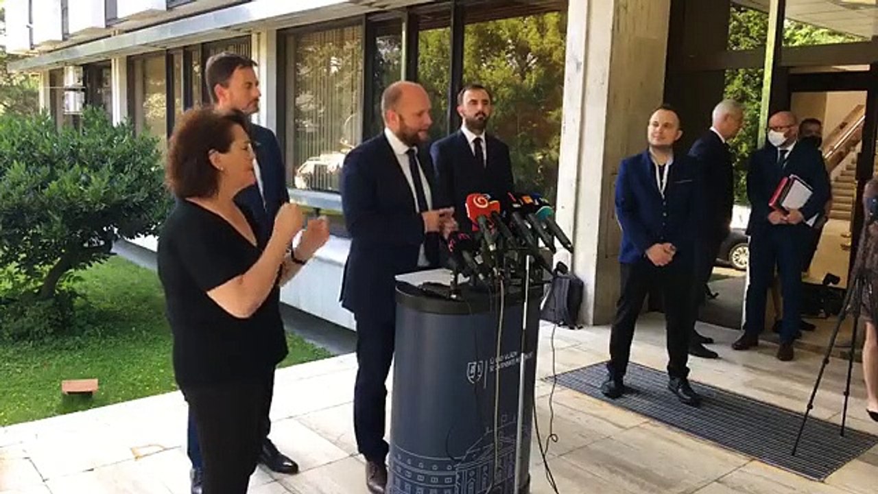 ZÁZNAM: Brífing ministrov E. Hegera a J. Naďa