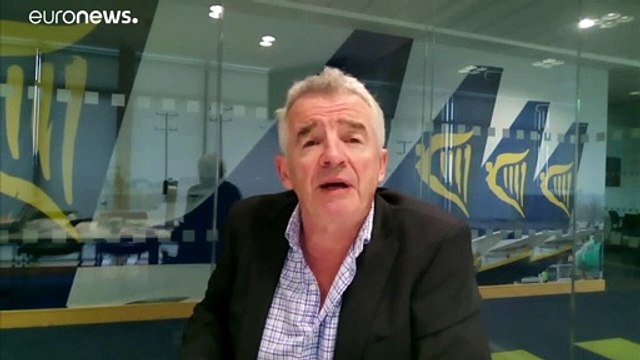 Ryanair annuncia il taglio di circa 3500 posti di lavoro e riduce gli stipendi