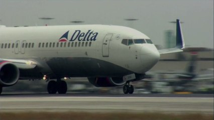 Delta Is Bringing Back Alcohol Service for First-class and Comfort+ Passengers on Certain