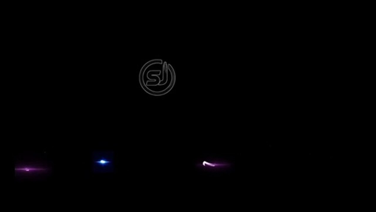 Rab kare tujhko bhi pyaar ho jaye. Tera Dil bhi jana bekarar ho jaye . Love song.