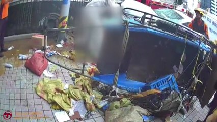 신호위반으로 사고 낸 승용차, 보행자 덮쳐...2명 부상 / YTN