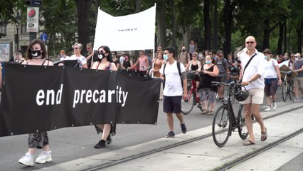 Schweigemarsch der KünstlerInnen: "Wir sind mit unseren Möglichkeiten am Ende"