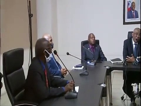 Lucmane Delille Minis Jistis la rankontre ak batonye avoka Pòtoprens yo sou dosye vòlè kay ak tè a