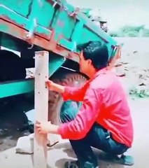 Comment dégager un camion d'un trou en 30 secondes !