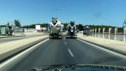 Beton mikserlerinin tehlikeli yarışı kamerada