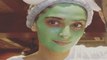Sonam Kapoor Beauty Secrets: सोनम कपूर ग्‍लोइंग स्किन के लिए लगाती है ये मास्क । Boldsky